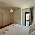 Modern With Swimming Pool And Sea View بيت للعطل *