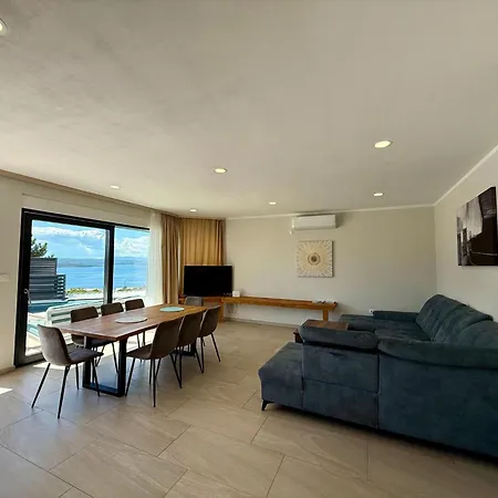 Prázdninový dům Modern With Swimming Pool And Sea View