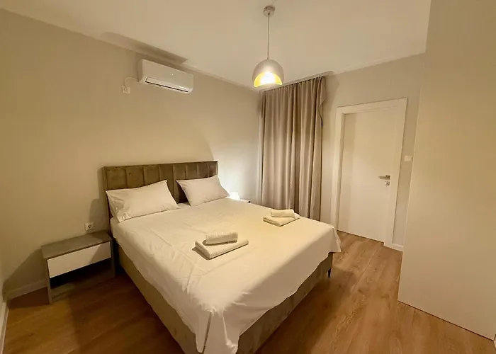 Modern With Swimming Pool And Sea View Case de vacanță Crikvenica