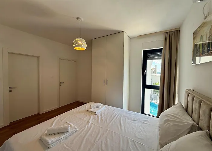 Modern With Swimming Pool And Sea View Case de vacanță *