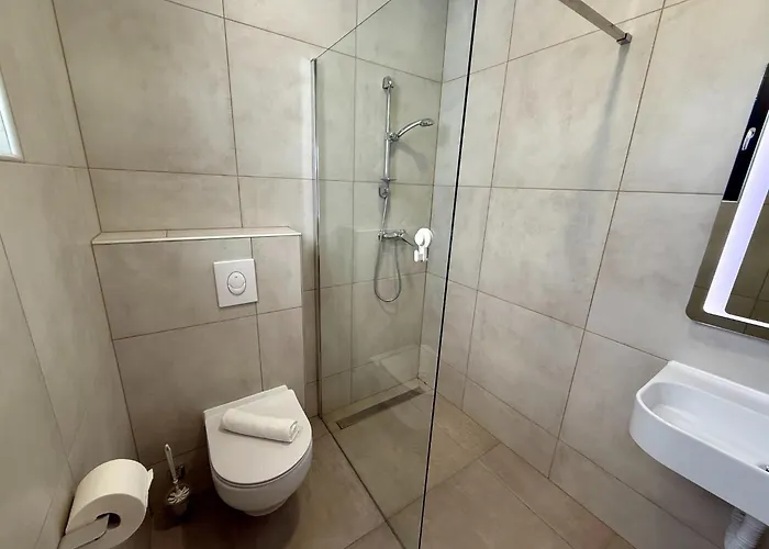 Case de vacanță Modern With Swimming Pool And Sea View *