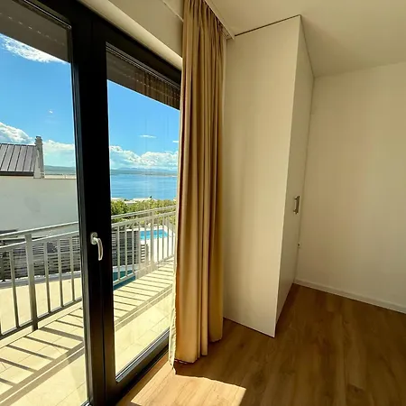 Modern With Swimming Pool And Sea View بيت للعطل تْسْغيكفانِتْسا