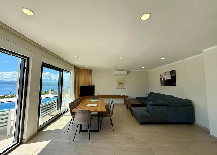 Ferienhaus Modern With Swimming Pool And Sea View Crikvenica
