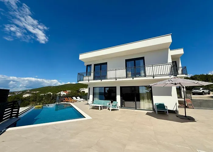 Modern With Swimming Pool And Sea View Ferienhaus