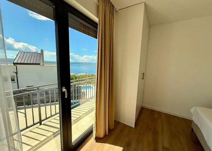 Modern With Swimming Pool And Sea View Ferienhaus Crikvenica
